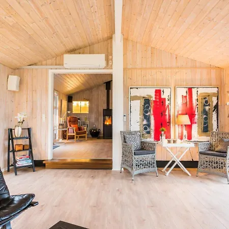 Holiday Henne Lv Holiday home *